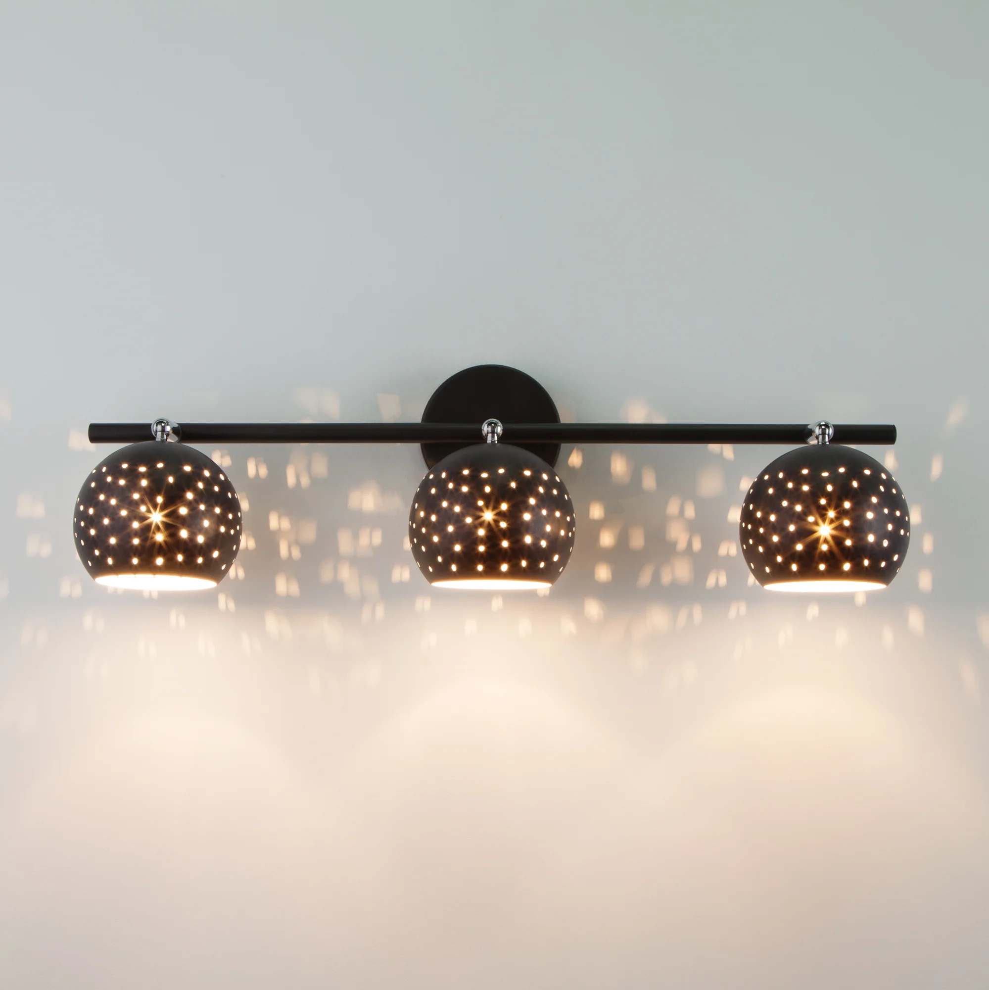 Светильник спот Eurosvet Shadow 20059/3 черный